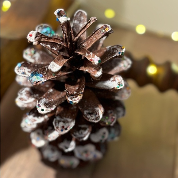 Handcrafted Glitter SnowFlocked Pinecone Decor - Picture 3 of 3